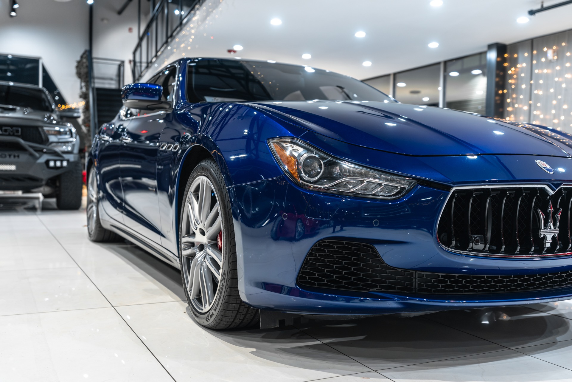 Used-2014-Maserati-Ghibli-S-Q4-Sedan-Executive-Pkg-Luxury-Pkg-Sport-Pkg-SUNROOF-LOADED