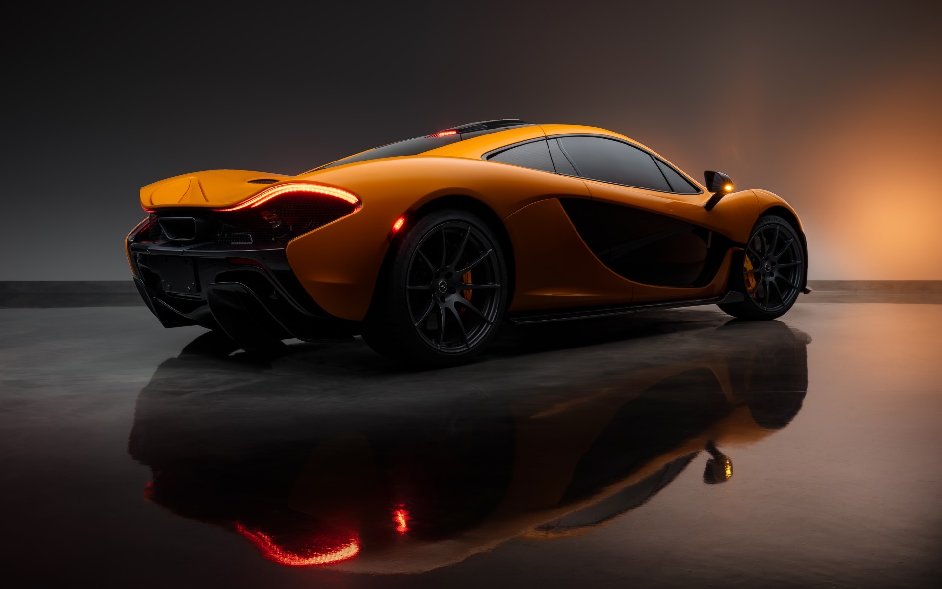 Used-2014-McLaren-P1-Coupe-Only-2930-Miles-Carbon-Fiber-Completely-Serviced-Collector-Quality