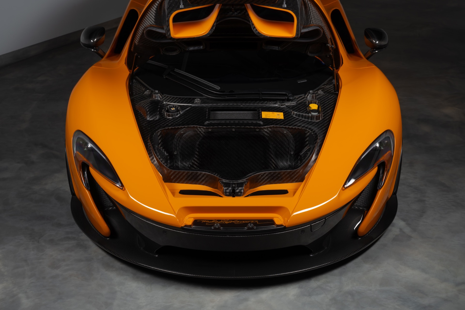 Used-2014-McLaren-P1-Coupe-Only-2930-Miles-Carbon-Fiber-Completely-Serviced-Collector-Quality