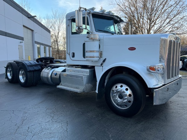 Used-2018-Peterbilt-389-Day-Cab