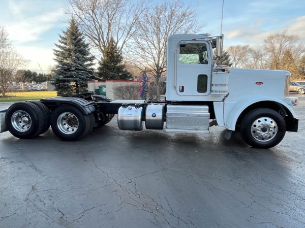 Used-2018-Peterbilt-389-Day-Cab