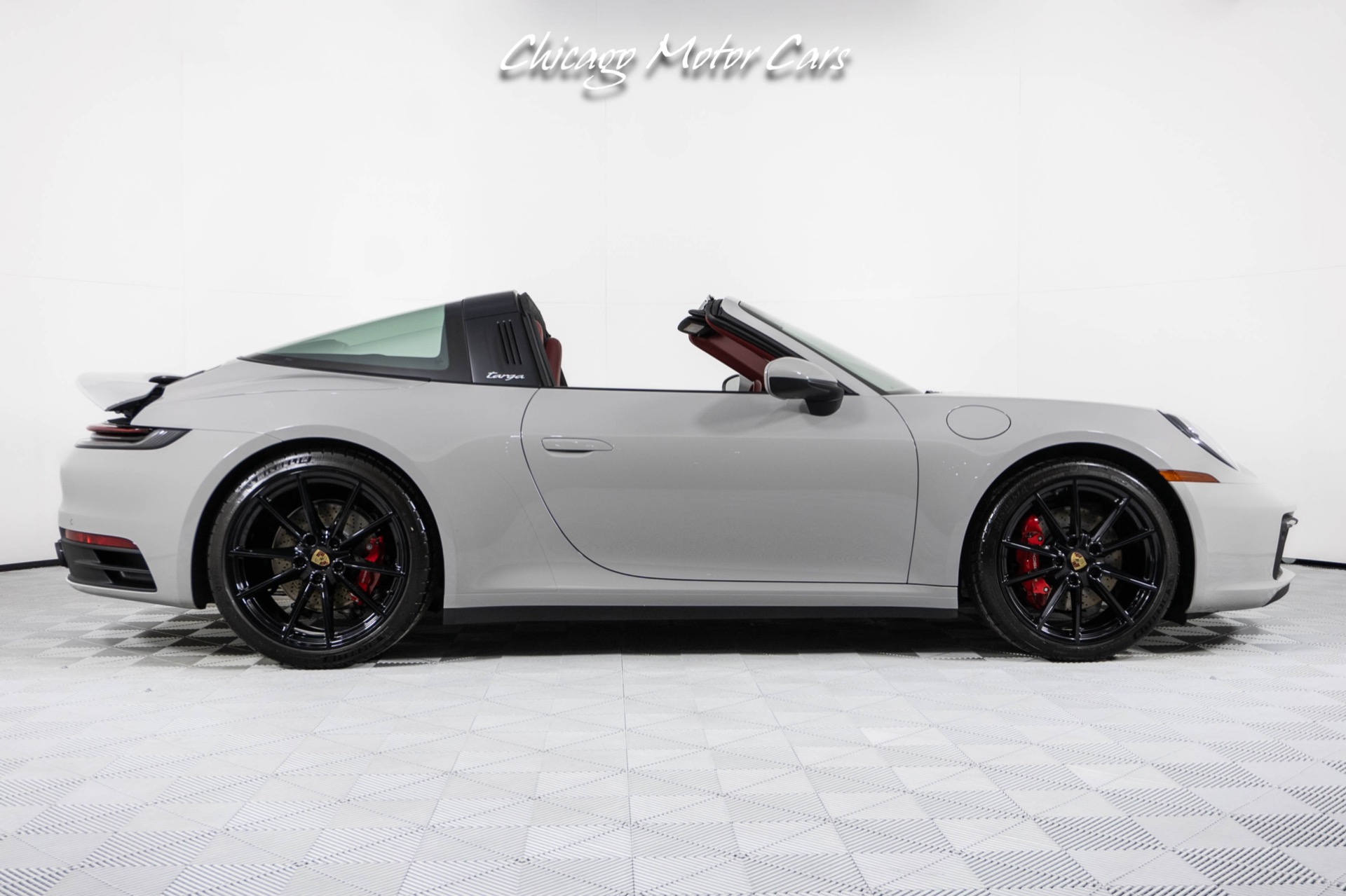 Used-2023-Porsche-911-Targa-4S-Only-789-Miles-Rare-Chalk-Paint-Bordeaux-Red-Interior-Front-end-Lifter