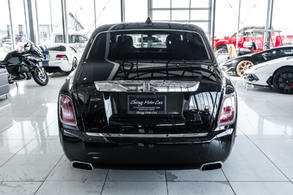 Used-2023-Rolls-Royce-Phantom-Amazing-Spec-597k-MSRP-Shooting-Star-Headliner-Rear-Theater-Pkg