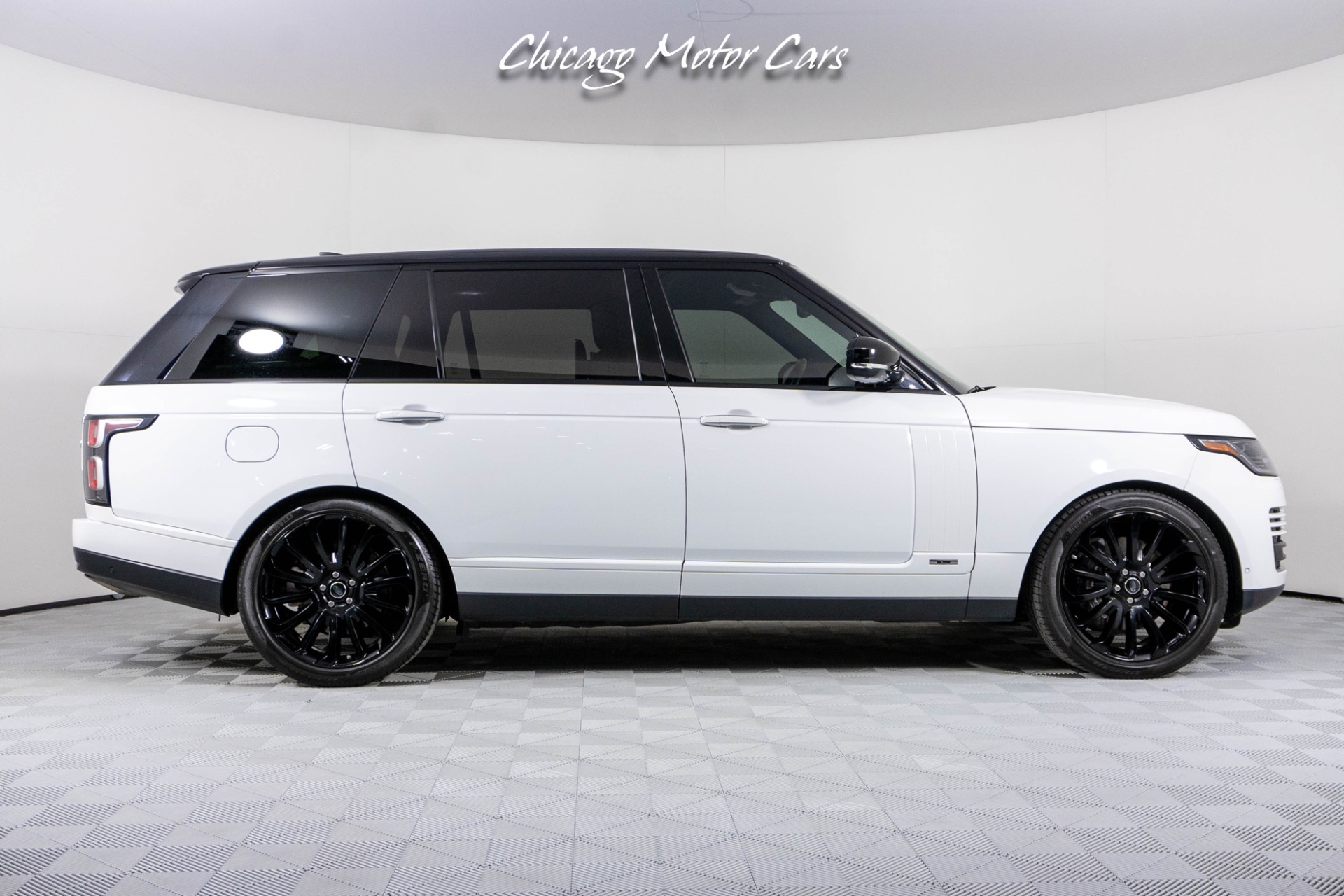 Used-2018-Land-Rover-Range-Rover-Autobiography-LWB-Black-Contrast-Roof-22-Wheels-W-Diamond-Turned-Finish