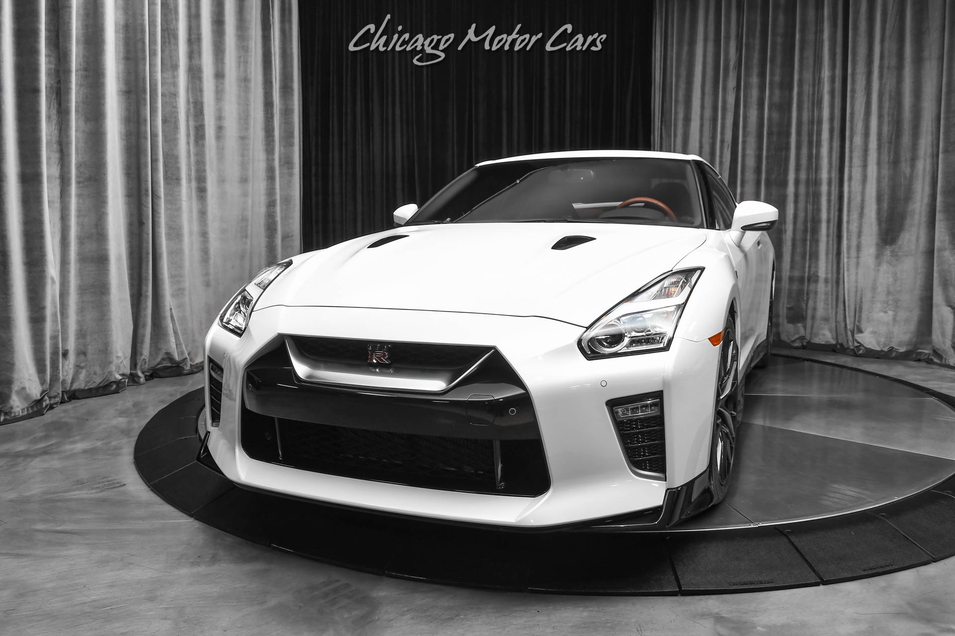 Used-2023-Nissan-GT-R-Premium-Coupe-Only-802-Miles-Pearl-White-Red-Amber-LOADED-Perfect