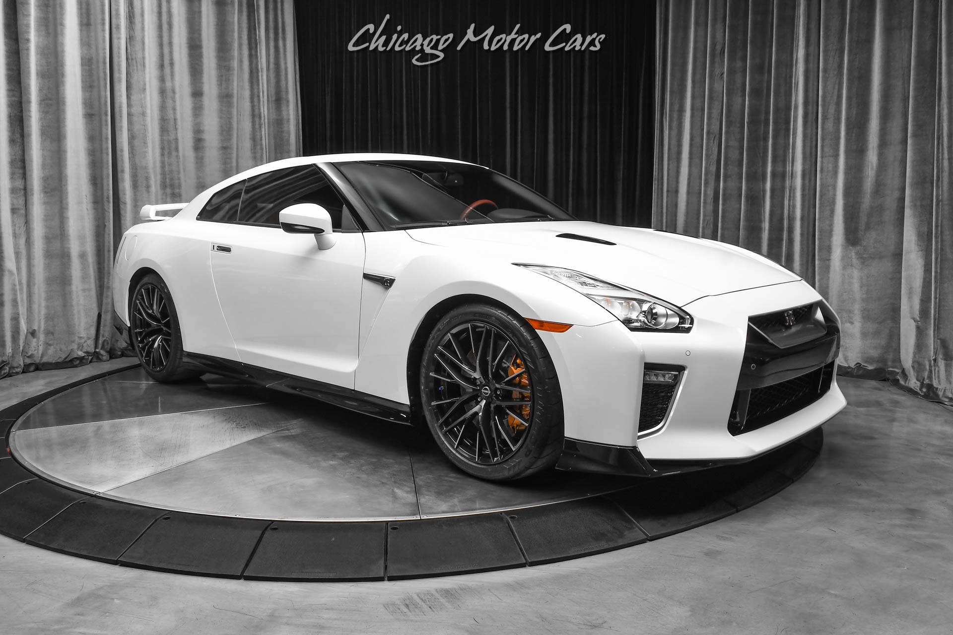 Used-2023-Nissan-GT-R-Premium-Coupe-Only-802-Miles-Pearl-White-Red-Amber-LOADED-Perfect