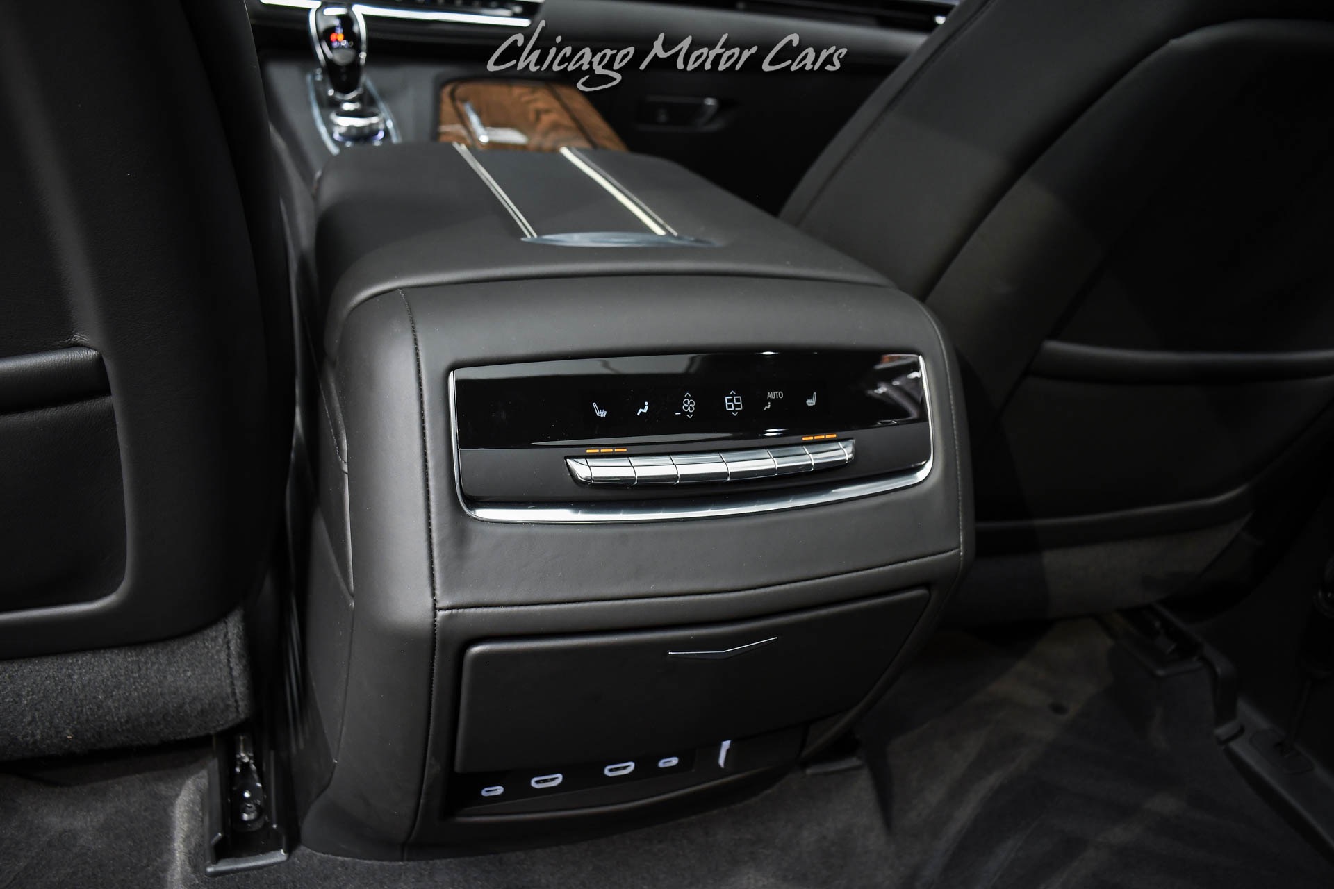 Used-2023-Cadillac-Escalade-Sport-Platinum-Onyx-Package-Well-Equipped-36-AKG-Speakers-Massage-Seats