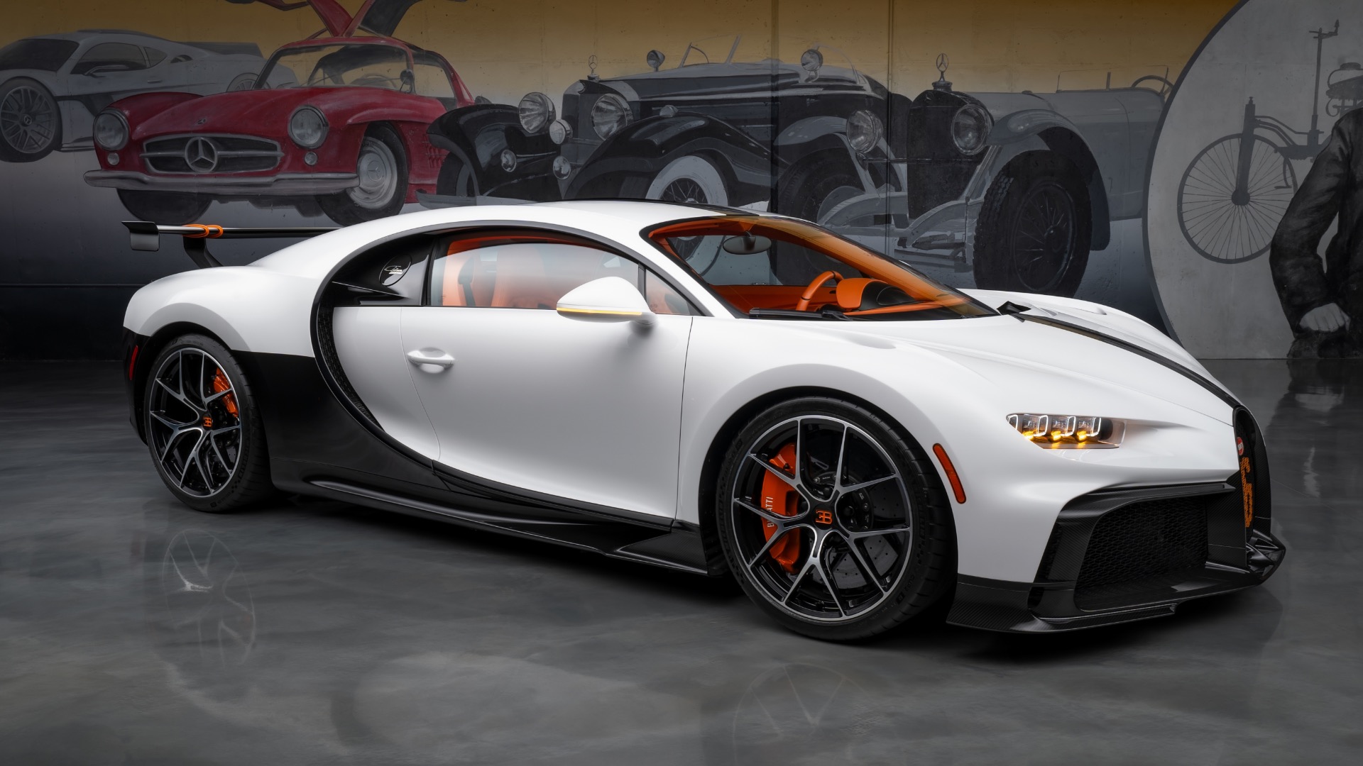 Used-2022-Bugatti-Chiron-Pur-Sport-Coupe-1-of-60-Made-Bespoke-1-of-1-Spec-TONS-of-Carbon-LOADED