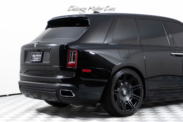 Used-2020-Rolls-Royce-Cullinan-Blackout-Package-Custom-Novitec-Wheels-Beautiful-Color-Combo-Loaded