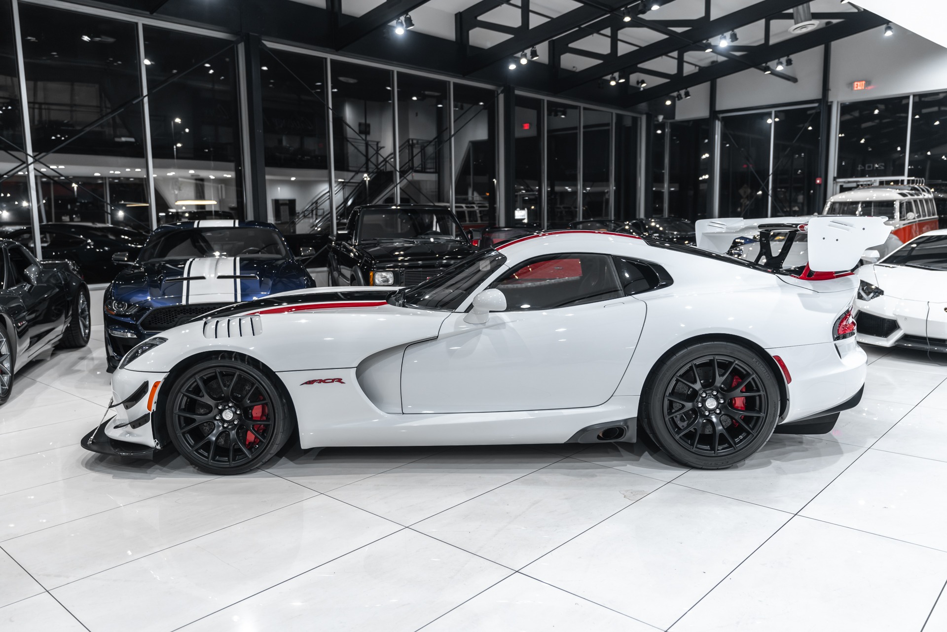 Used-2016-Dodge-Viper-ACR-Extreme-Aero-Pkg-Coupe-Black---Red-Painted-Stripes-ONLY-12k-Miles