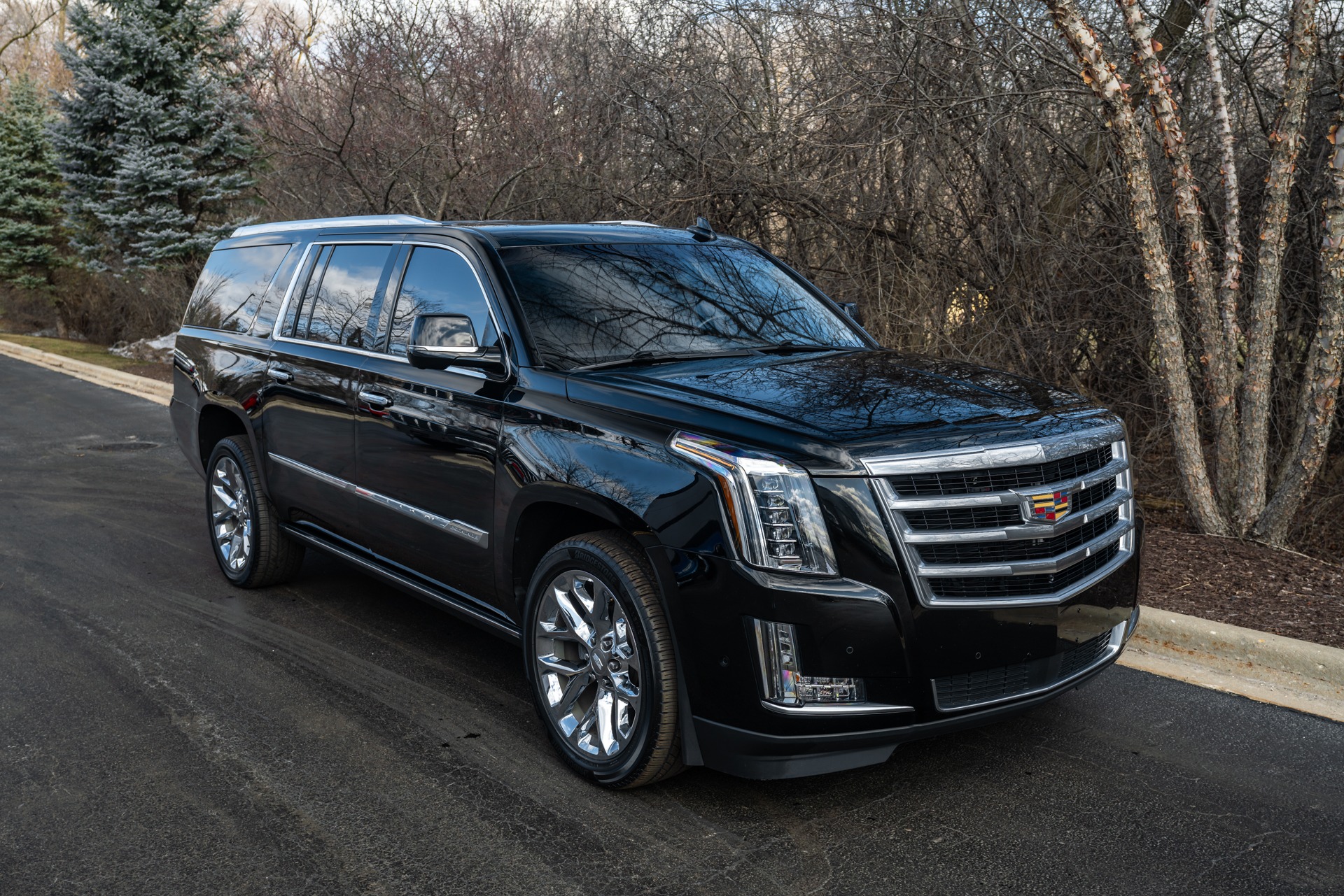 Used-2018-Cadillac-Escalade-ESV-Premium-Luxury-SUV-Rear-Seat-Entertainment-Stunning-Color-MSRP-80K