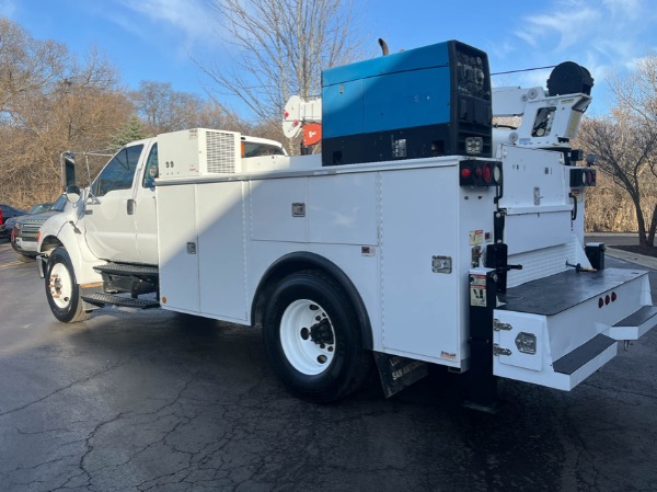 Used-2006-Ford-F-750-Cummins-59L-Diesel