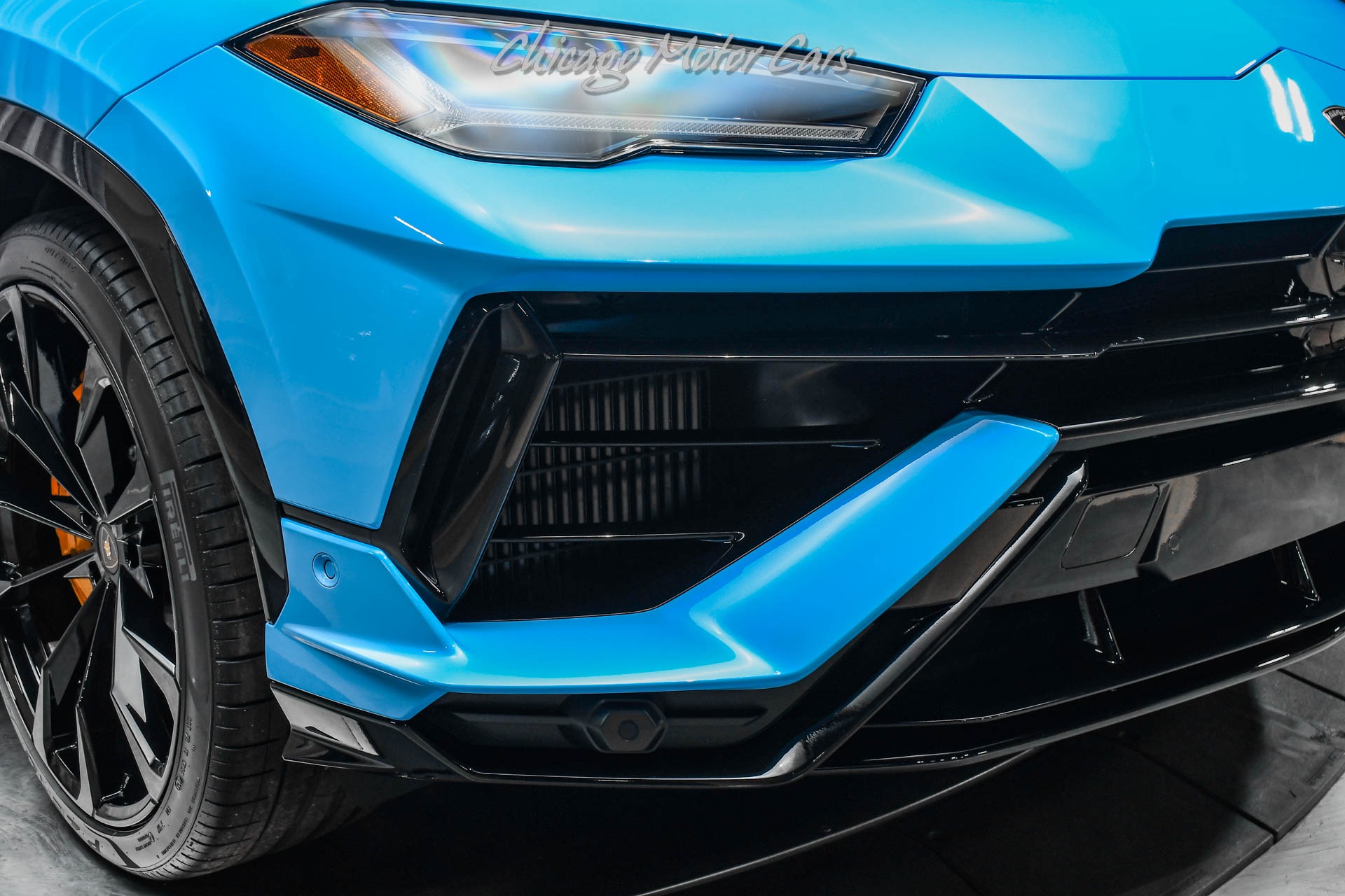 Used-2024-Lamborghini-Urus-S-SUV-Blu-Cepheus-Only-175-Miles-3D-B-O-Audio-Style-Pack-LOADED