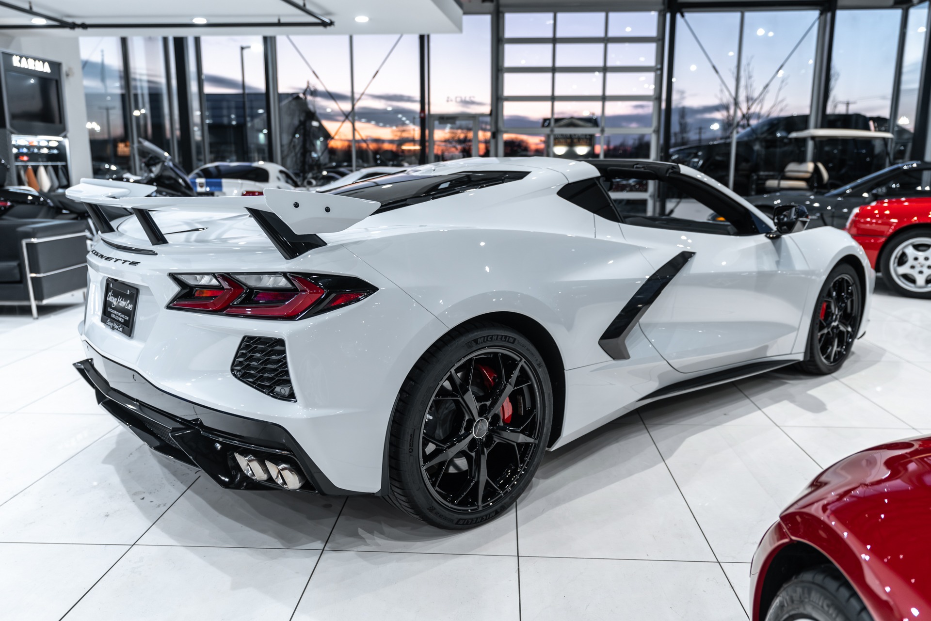 Used-2020-Chevrolet-Corvette-Stingray-3LT-Z51-Coupe-ONLY-1k-Miles-Carbon-Roof--Trim-HOT-Color-Combo