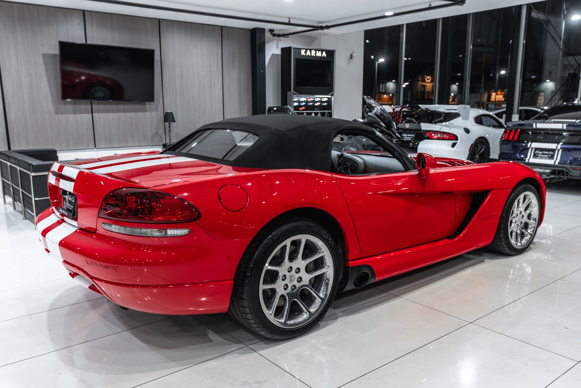 Used-2003-Dodge-Viper-SRT-10-Convertible-6-Speed-Manual-HOT-Color-ONLY-13k-Miles-Collector-Car