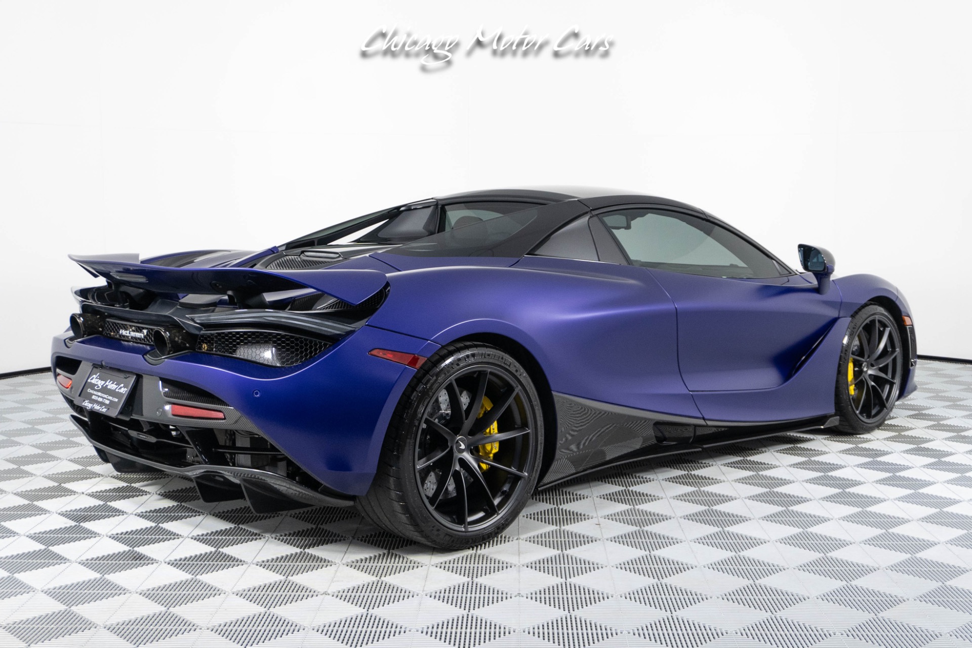 Used-2020-McLaren-720S-Spider-Performance-MSO-Lantana-Purple-TONS-Of-Carbon-Fiber-Loaded