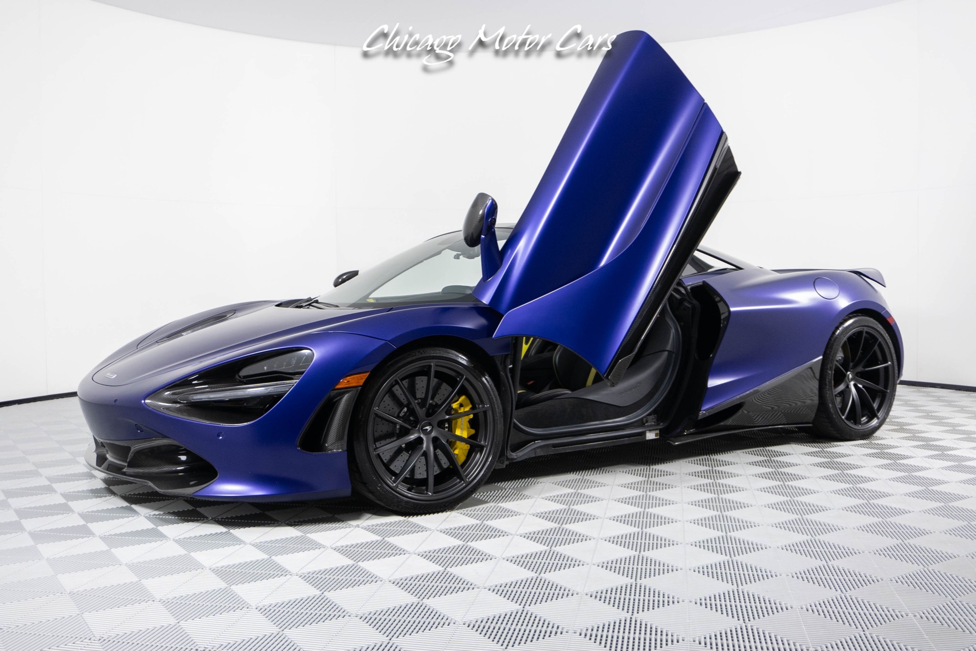 Used-2020-McLaren-720S-Spider-Performance-MSO-Lantana-Purple-TONS-Of-Carbon-Fiber-Loaded