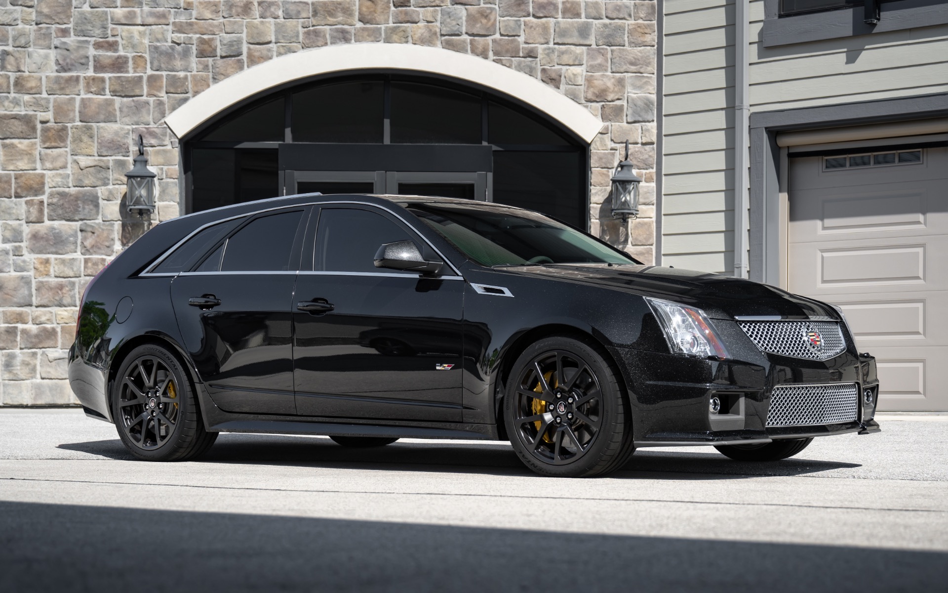 Used-2011-Cadillac-CTS-V-Wagon-ONLY-11k-Miles-Manual-Transmission-Diamond-Black-Paint-RARE