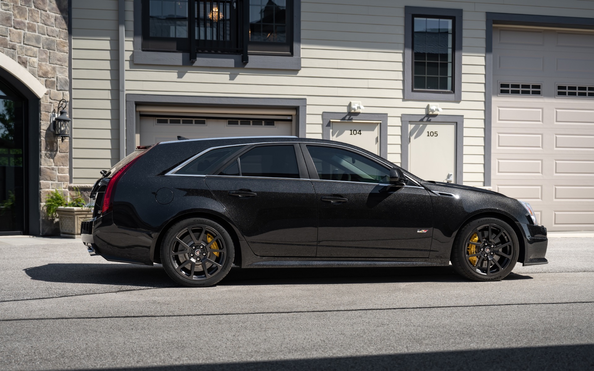 Used-2011-Cadillac-CTS-V-Wagon-ONLY-11k-Miles-Manual-Transmission-Diamond-Black-Paint-RARE