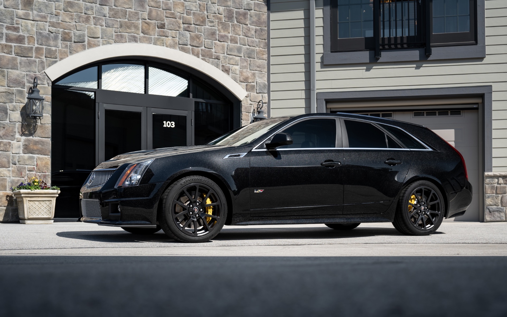 Used-2011-Cadillac-CTS-V-Wagon-ONLY-11k-Miles-Manual-Transmission-Diamond-Black-Paint-RARE