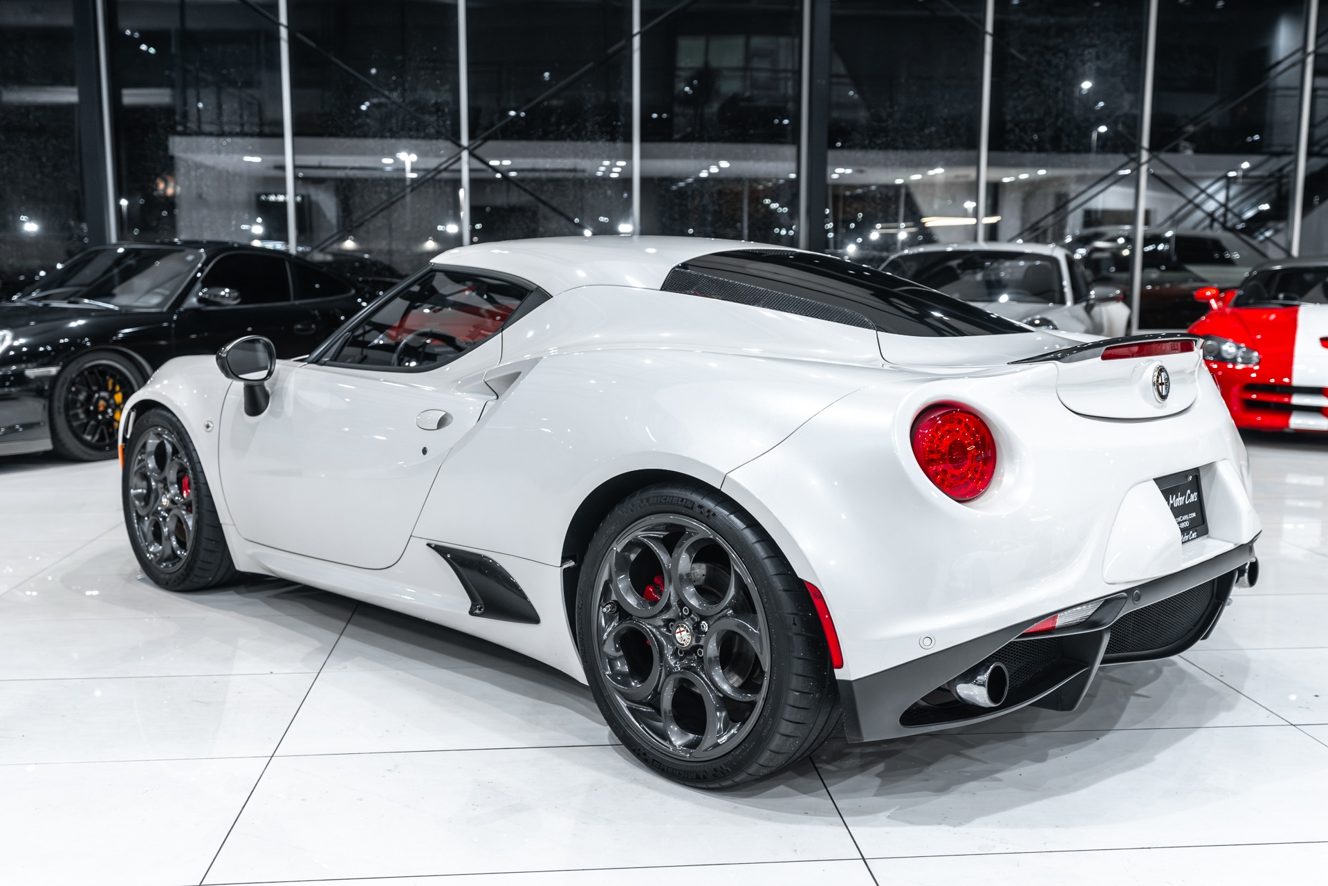 Used-2015-Alfa-Romeo-4C-Launch-Edition-Coupe-TONS-of-Carbon-RARE-1-of-ONLY-500-EVER-Made