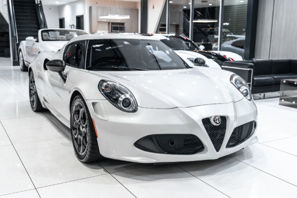 Used-2015-Alfa-Romeo-4C-Launch-Edition-Coupe-TONS-of-Carbon-RARE-1-of-ONLY-500-EVER-Made