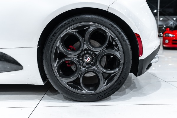 Used-2015-Alfa-Romeo-4C-Launch-Edition-Coupe-TONS-of-Carbon-RARE-1-of-ONLY-500-EVER-Made