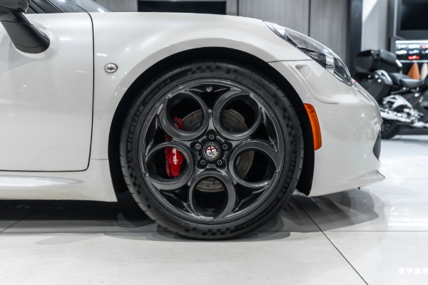 Used-2015-Alfa-Romeo-4C-Launch-Edition-Coupe-TONS-of-Carbon-RARE-1-of-ONLY-500-EVER-Made