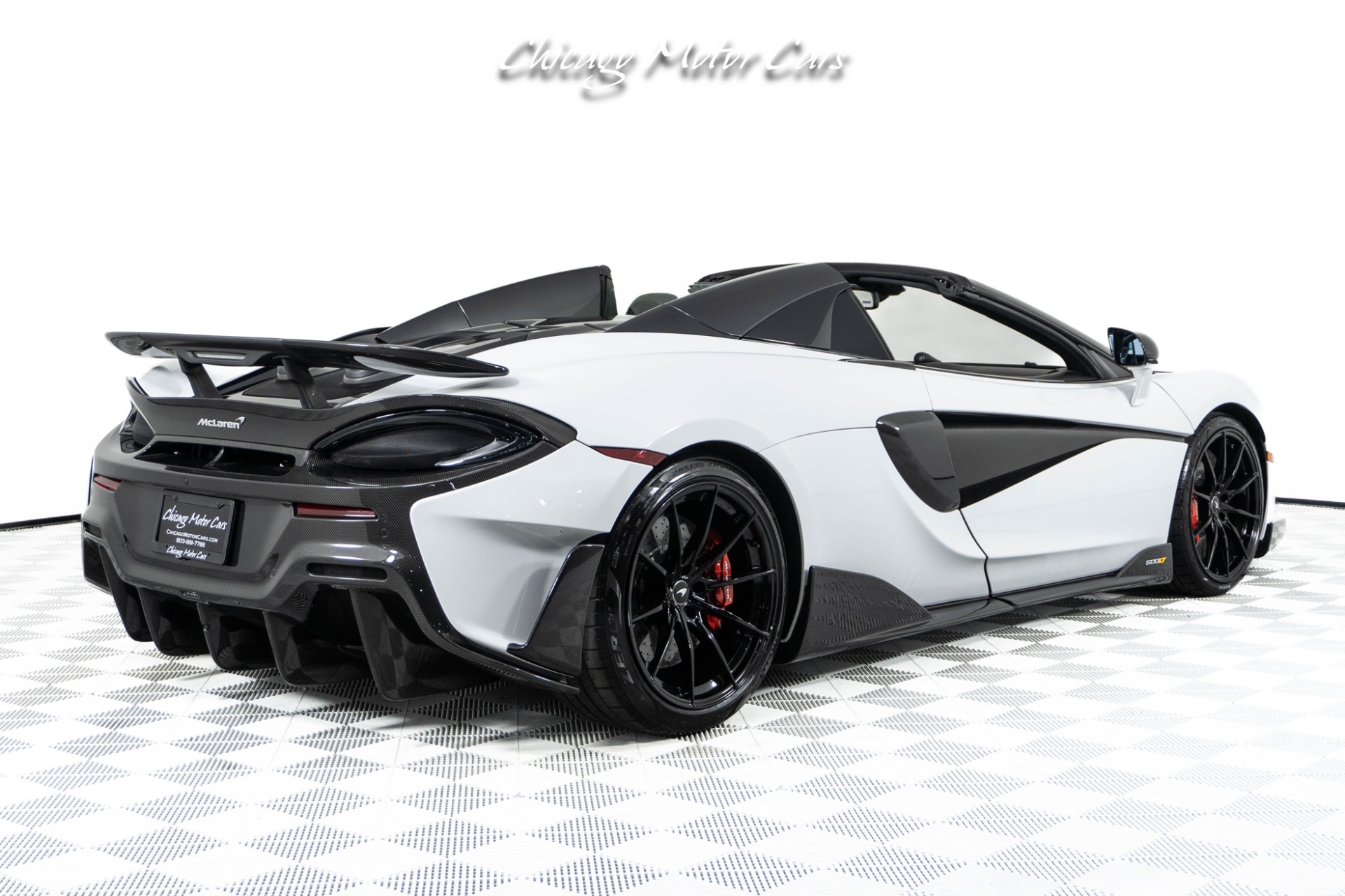 Used-2020-McLaren-600LT-Spider-Huge-MSRP-Tons-of-Carbon-Fiber-Front-End-Lifter-Only-4K-Miles-Loaded