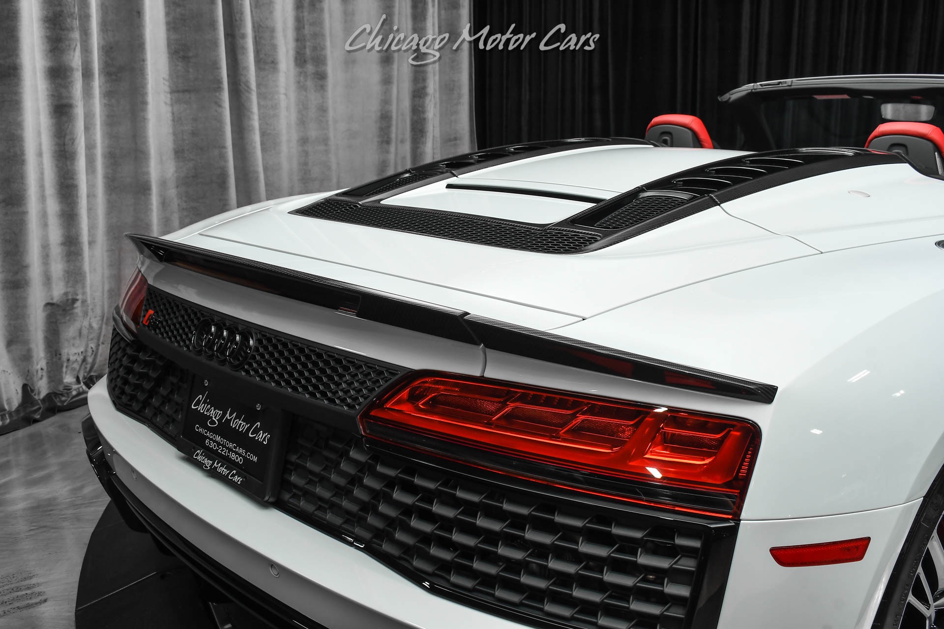 Used-2020-Audi-R8-52-quattro-V10-performance-Spyder-B-O-Sound-Tons-of-Carbon-Fiber