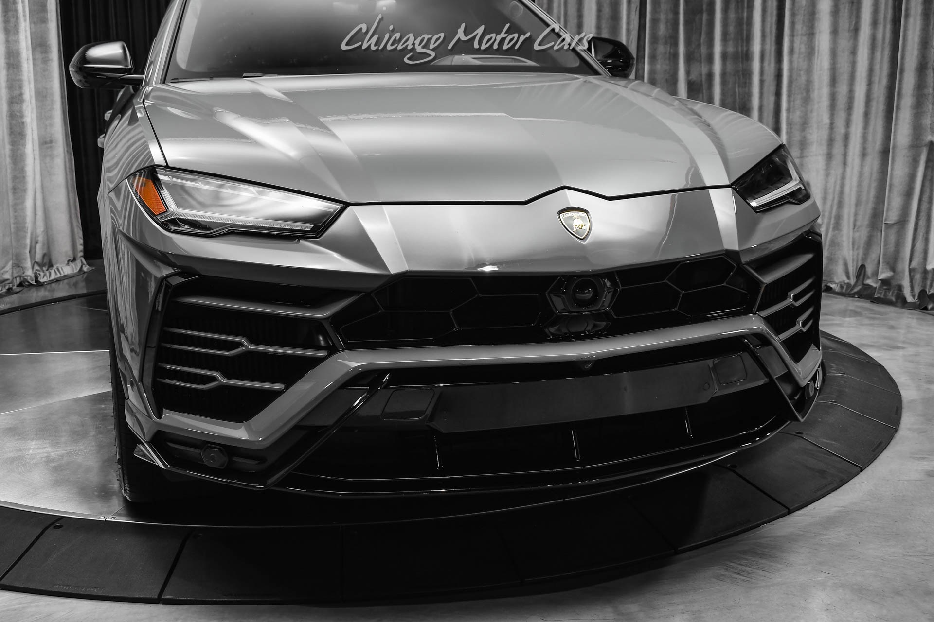 Used-2021-Lamborghini-Urus-Grigio-Telesto-B-O-3D-SURROUND-Park-Asst-Pkg-Taigete-Wheels-Panoroof