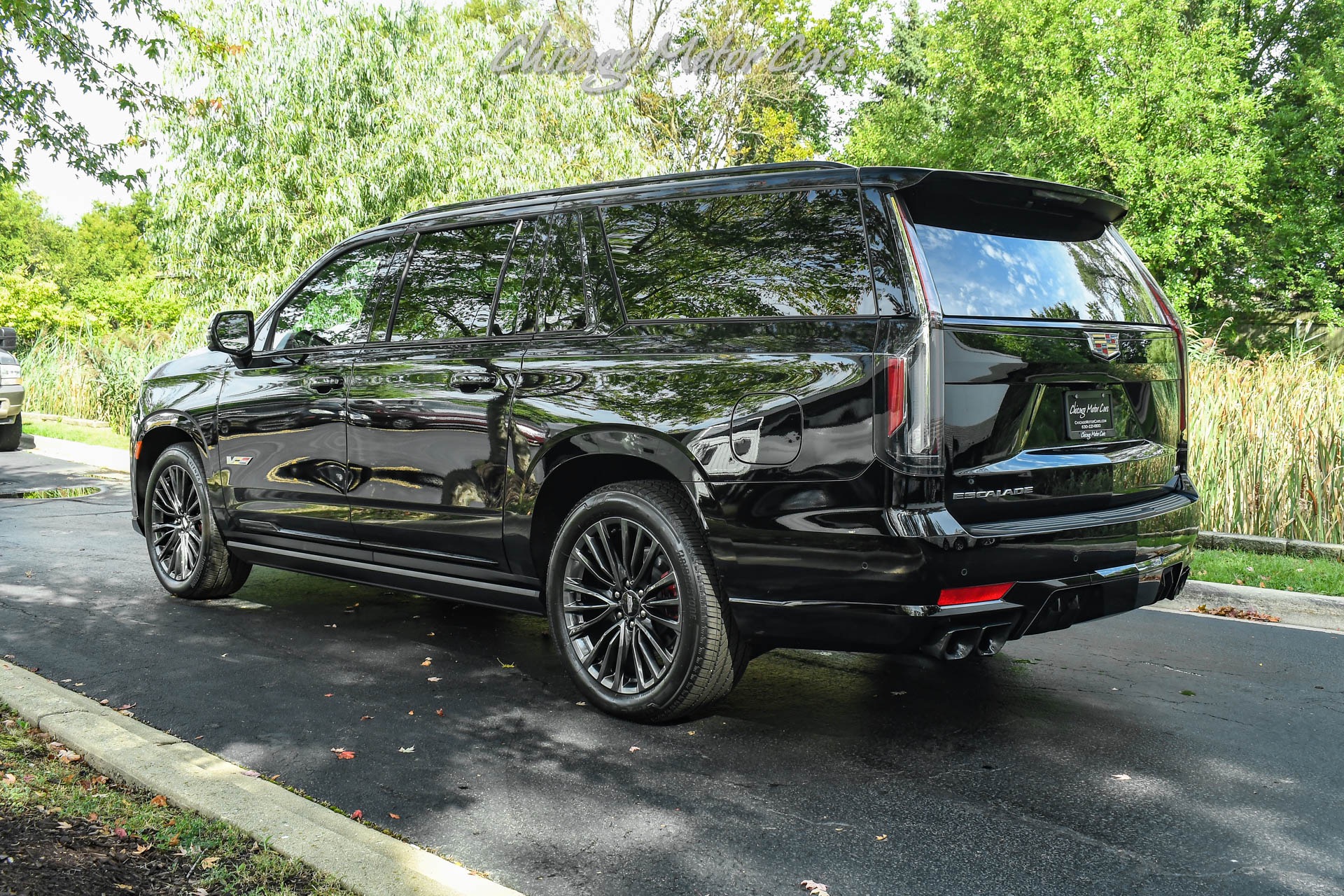 Used 2023 Cadillac Escalade ESV V-Series with VIN 1GYS4SK93PR531097 for sale in West Chicago, IL