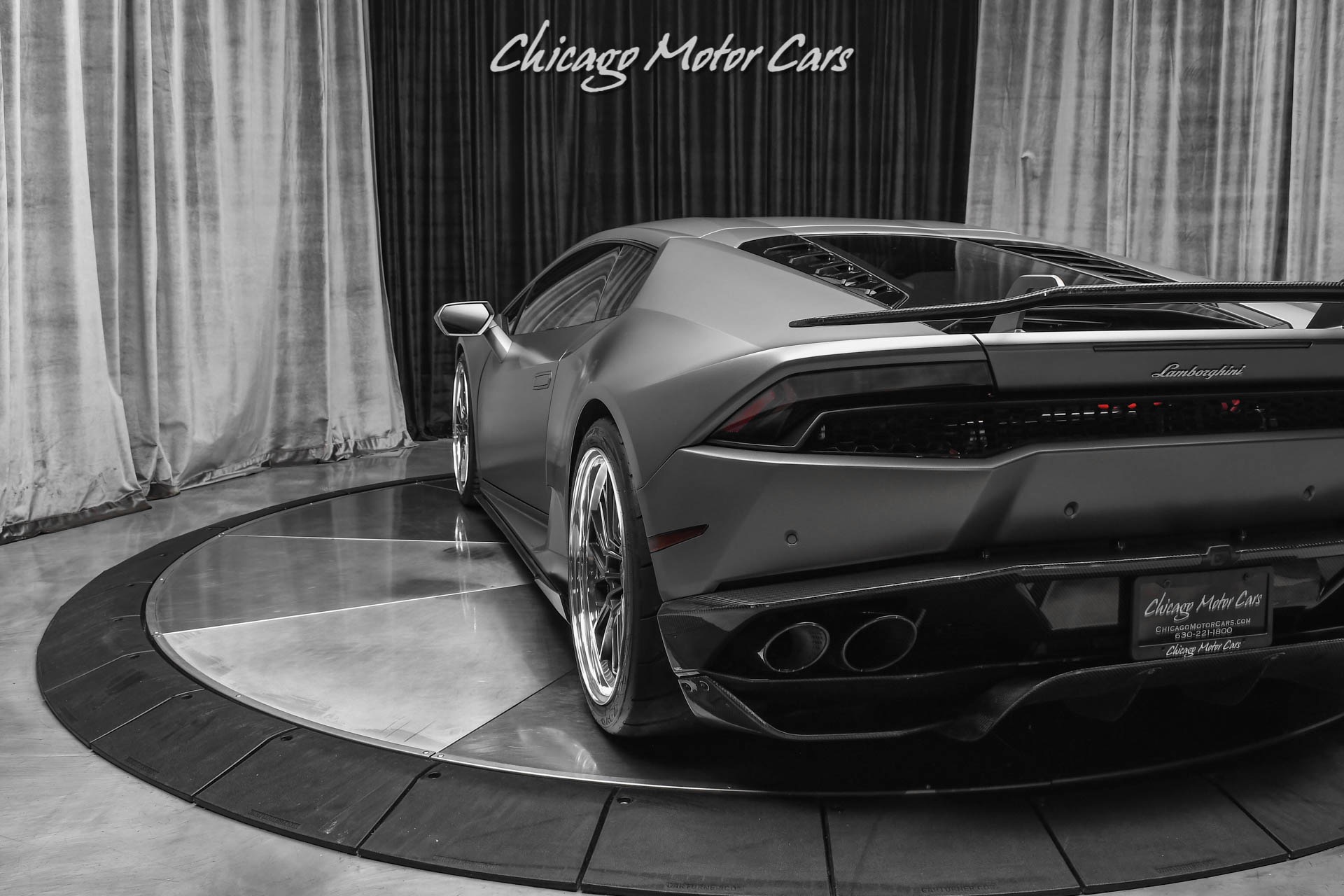 Used-2015-Lamborghini-Huracan-LP-610-4-Coupe-Twin-Turbo-Carbon-Fiber-ANRKY-Wheels-Hot-Color-Combo