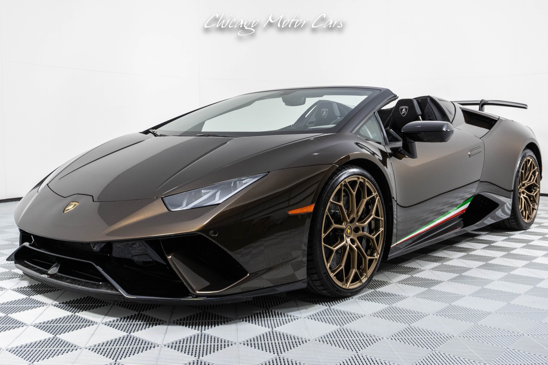 Used-2018-Lamborghini-Huracan-Performante-Spyder-1-of-1-Build-Ad-Personam-Stunning-Spec-Only-4k-Miles-Full-PPF