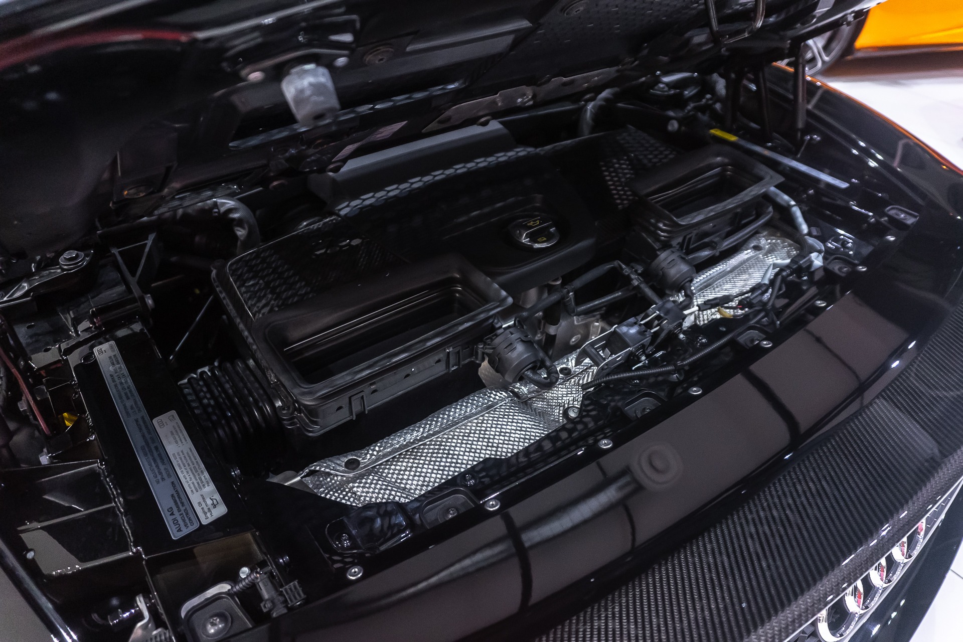 Used-2018-Audi-R8-Spyder-V10-plus-Convertible-MSRP-22039025k-in-Upgrades