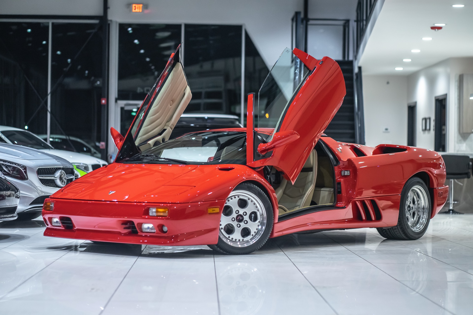 Used 1997 Lamborghini Diablo VT Roadster **1,260 MILES** COLLECTORS CAR!  5-SPEED GATED MANUAL! For Sale (Special Pricing) | Chicago Motor Cars Stock  #16051A