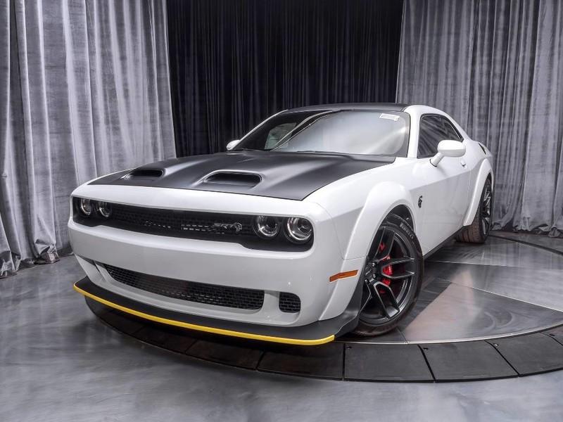 Dodge Challenger srt Hellcat Redeye 2020