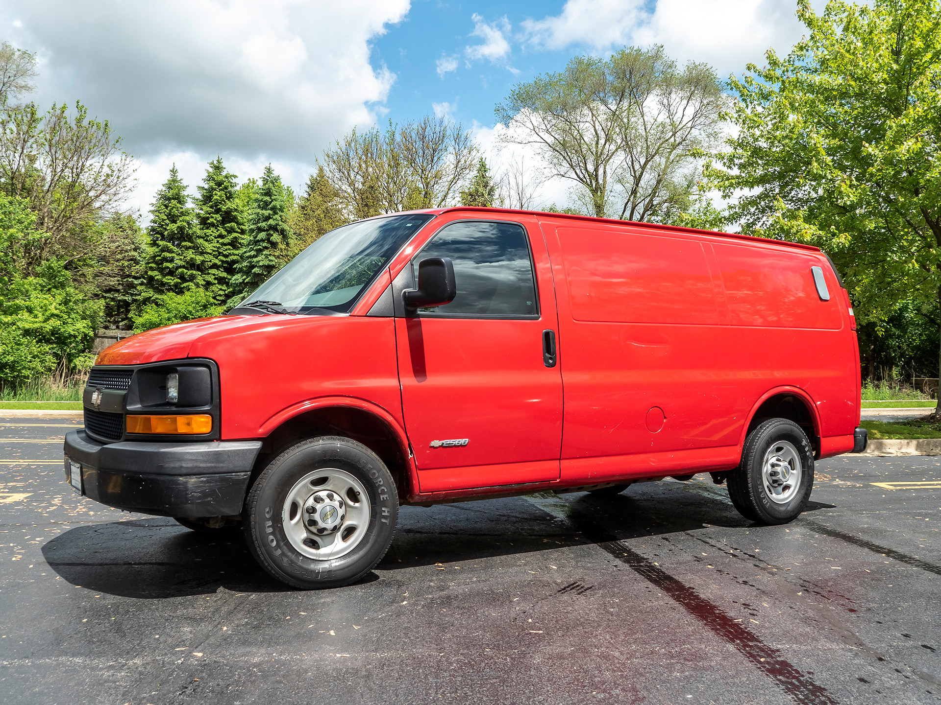 بردت فتن red cargo vans for sale 