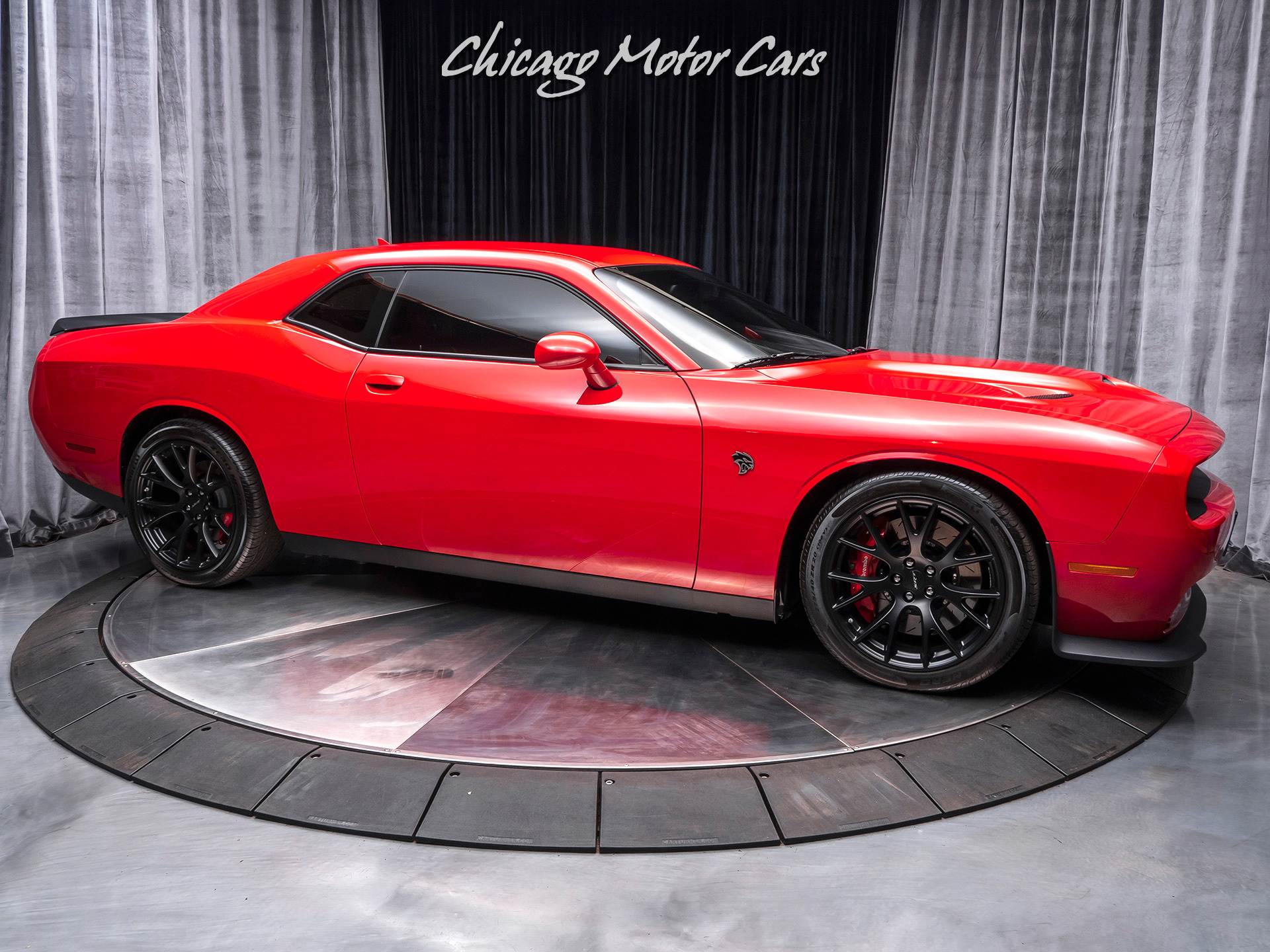 Used-2015-Dodge-Challenger-SRT-Hellcat-6-Speed-Manual