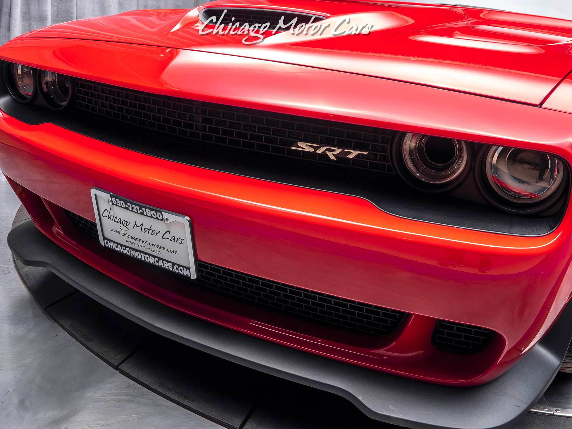 Used-2015-Dodge-Challenger-SRT-Hellcat-6-Speed-Manual