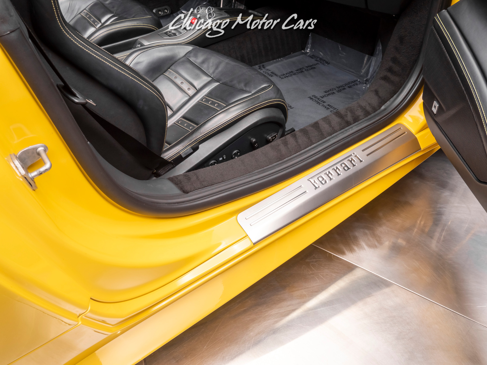 Used-2015-Ferrari-458-Italia-Spider-CARBON-FIBER-DRIVING-ZONE-wLEDs