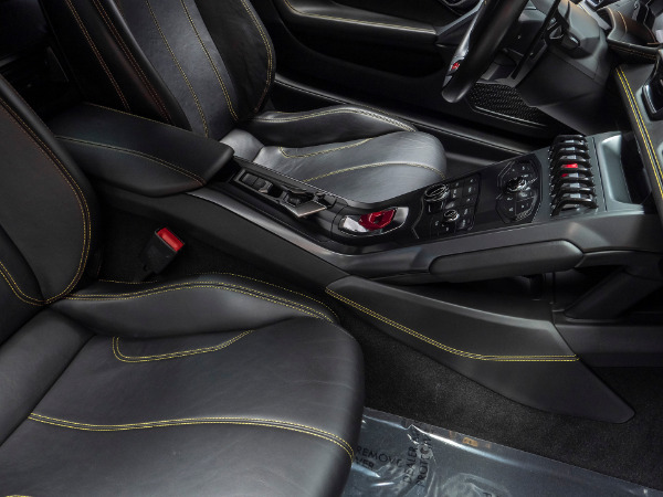 Used-2015-Lamborghini-Huracan-LP-610-4-Coupe-TRANSPARENT-ENGINE-BAY