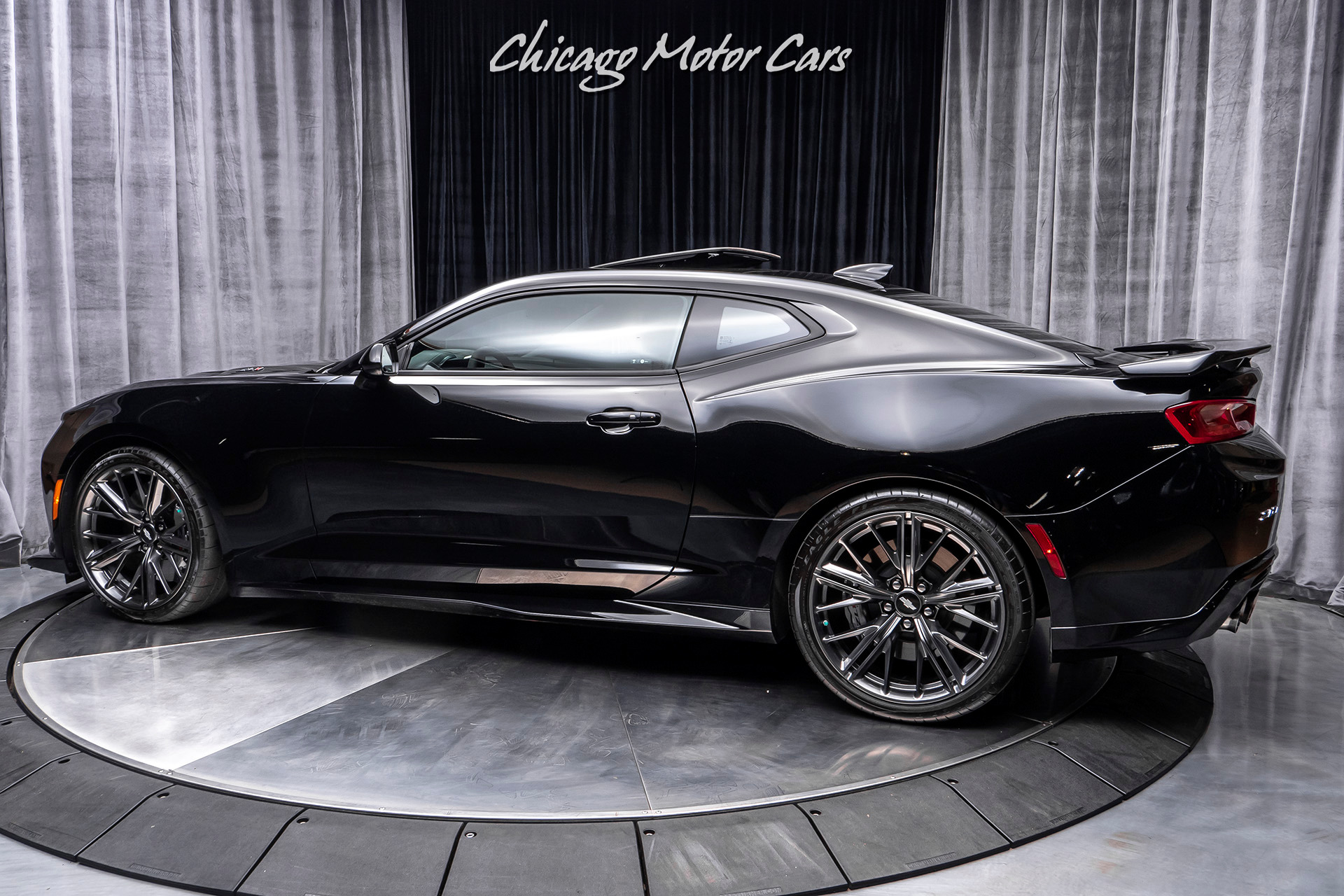 Used 2017 Chevrolet Camaro ZL1 Coupe ONLY 3,900 MILES! CARBON FIBER HOOD  INSERT! 6-Speed Manual! For Sale (Special Pricing) | Chicago Motor Cars  Stock #16072