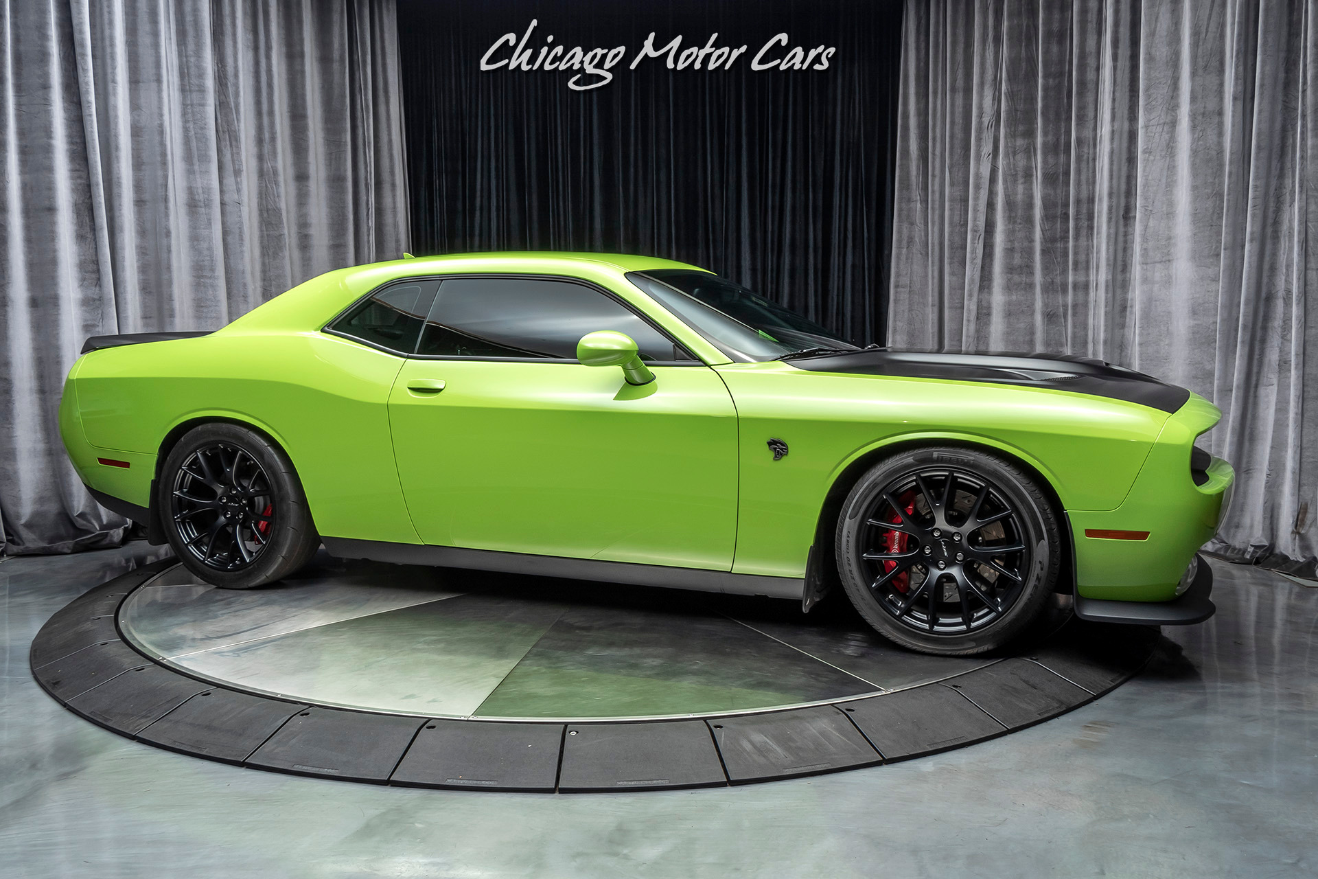 Used-2015-Dodge-Challenger-SRT-Hellcat