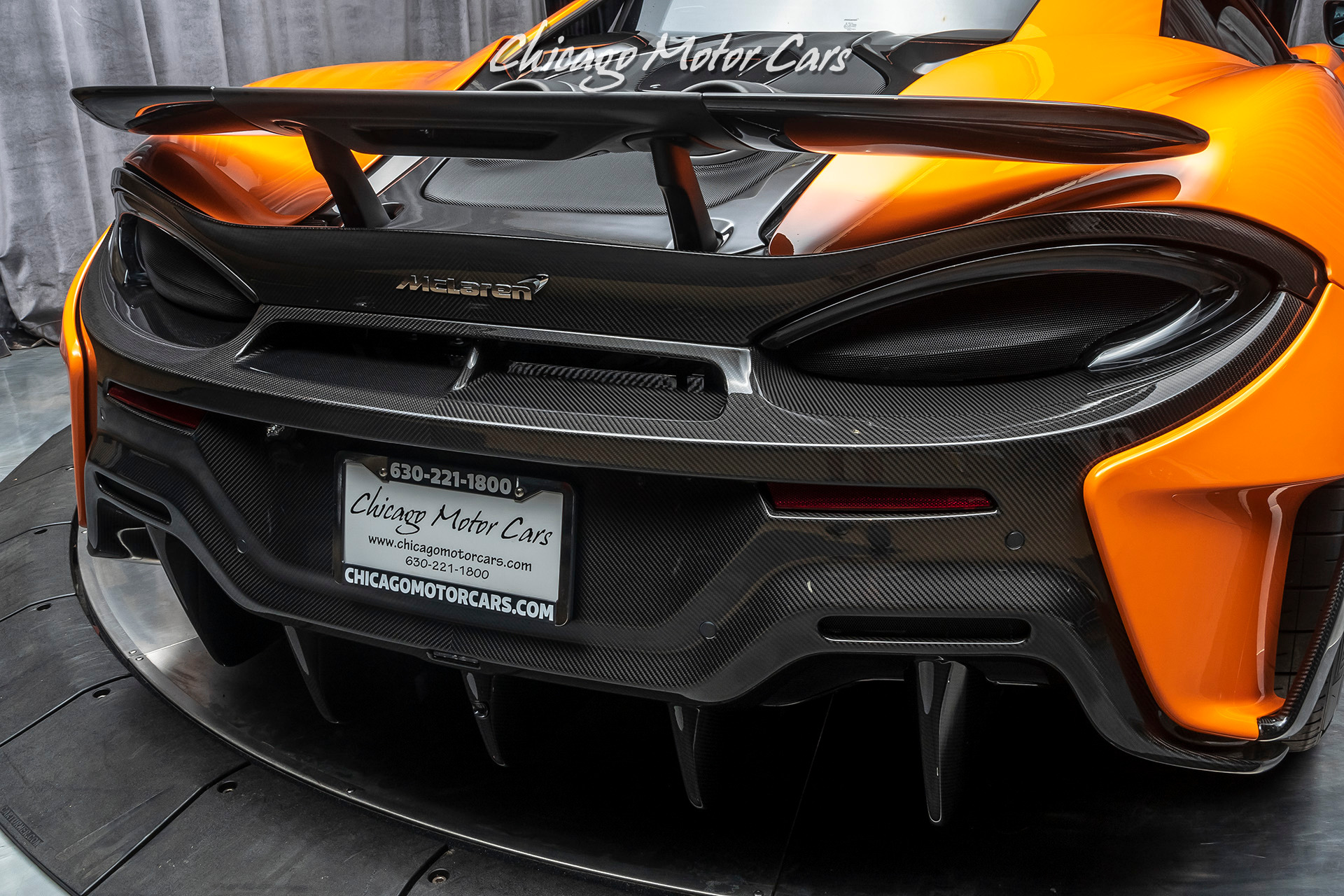 Used-2019-McLaren-600LT-Coupe-LIGHTWEIGHT-SENNA-RACING-SEATS--LOADED-wCARBON-FIBER