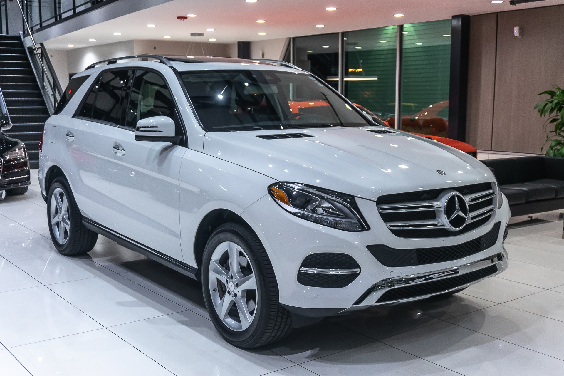 Used-2017-Mercedes-Benz-GLE350-4MATIC-AWD-SUV-P1-Pkg-Blind-Spot--Lane-Keep-Assist