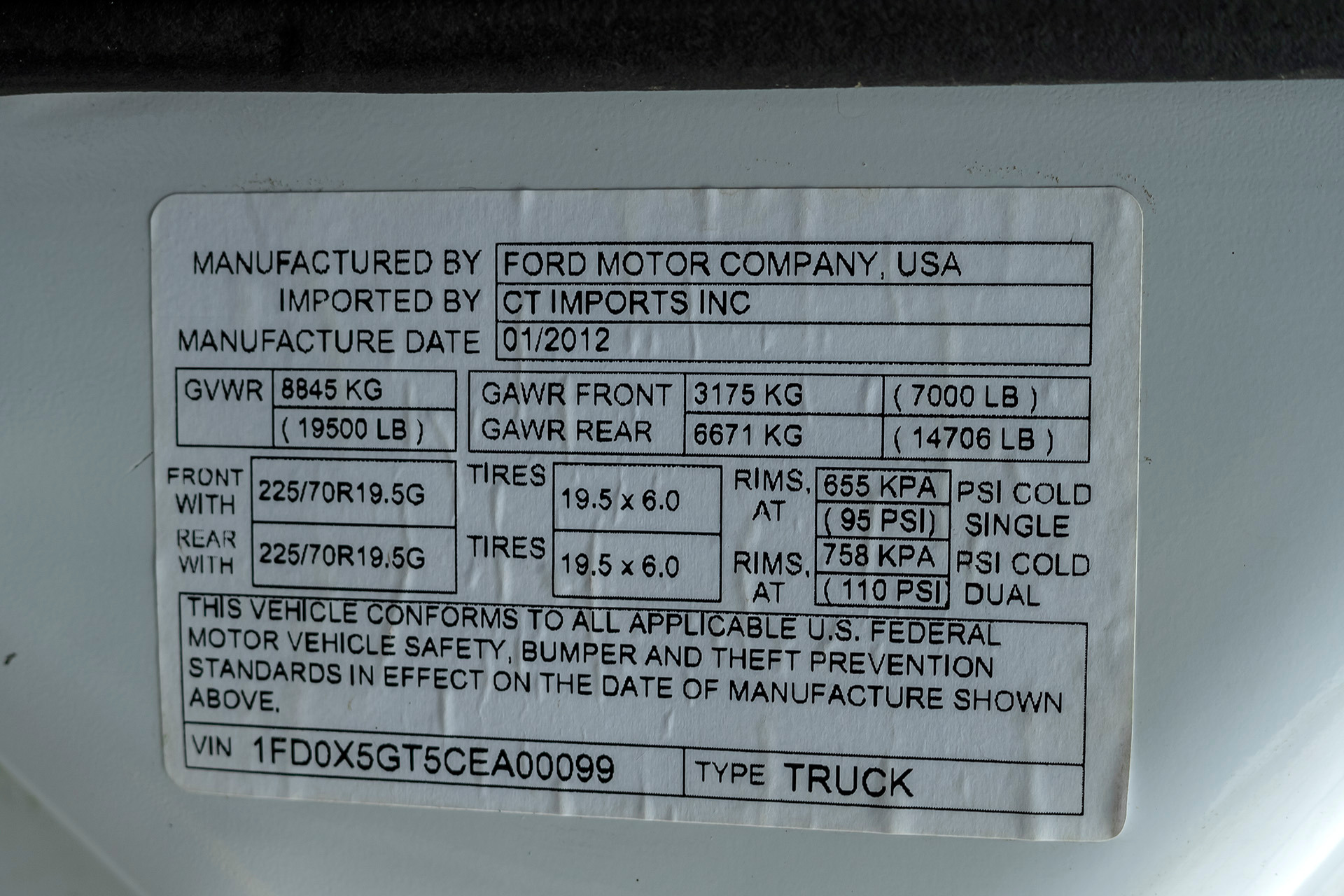 Used-2012-Ford-F550-XL-Extended-Cab-Service-Truck