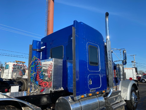 Used-2007-Kenworth-W900-Sleeper-Truck-Tractor