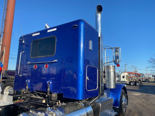 Used-2014-Peterbilt-389