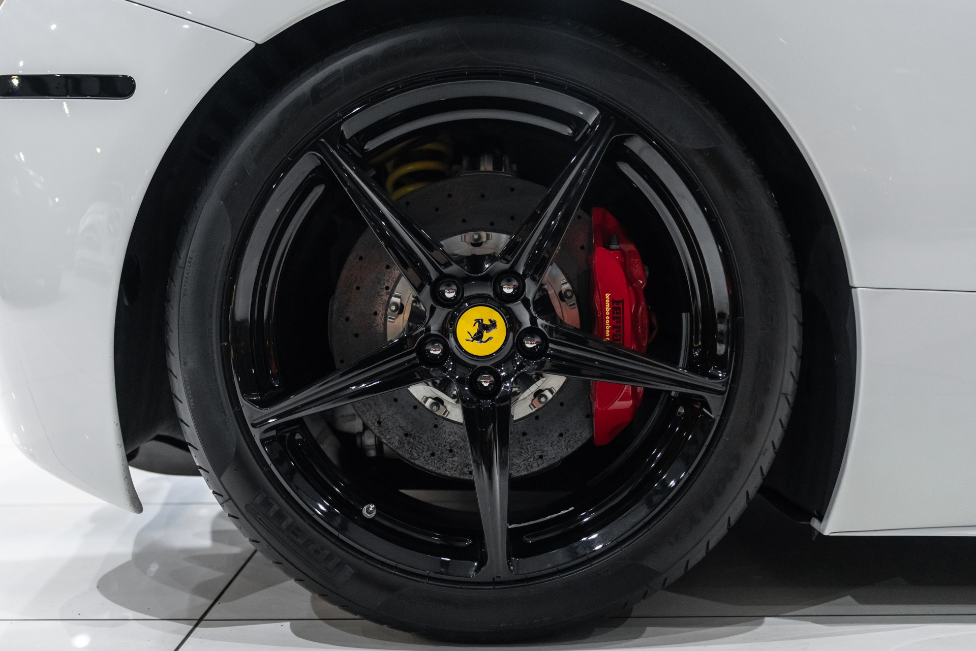 Used-2011-Ferrari-458-Italia-Coupe-RARE-Color-Combo-Carbon-Fiber-Driver-Zone-Novitec-Exhaust-LOADED